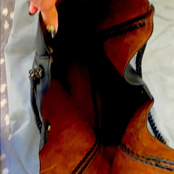 Brand New vegan tote chain strap & make up bag - Picture 3 of 7